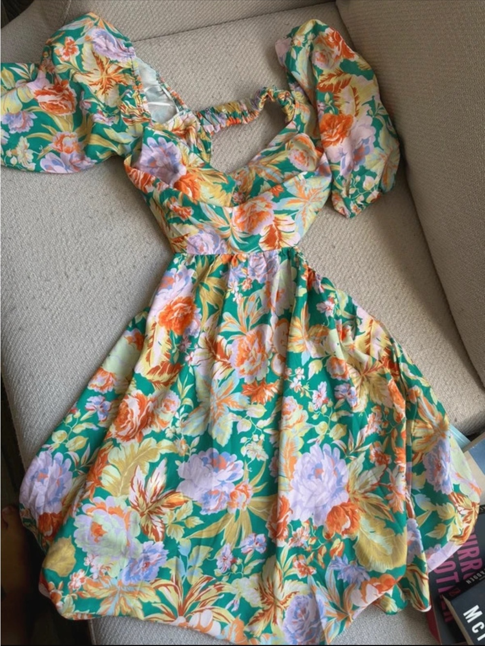 Green Floral Puff-Sleeve Mini Dress with Sweetheart Neckline